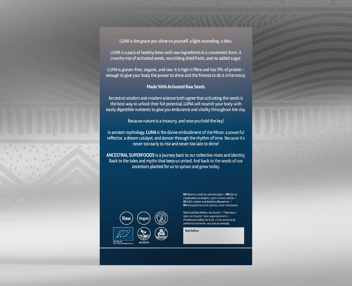 LUNA – активирана гранола с ябълка и ленено семе