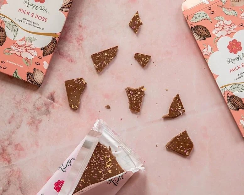 Млечен шоколад с рози